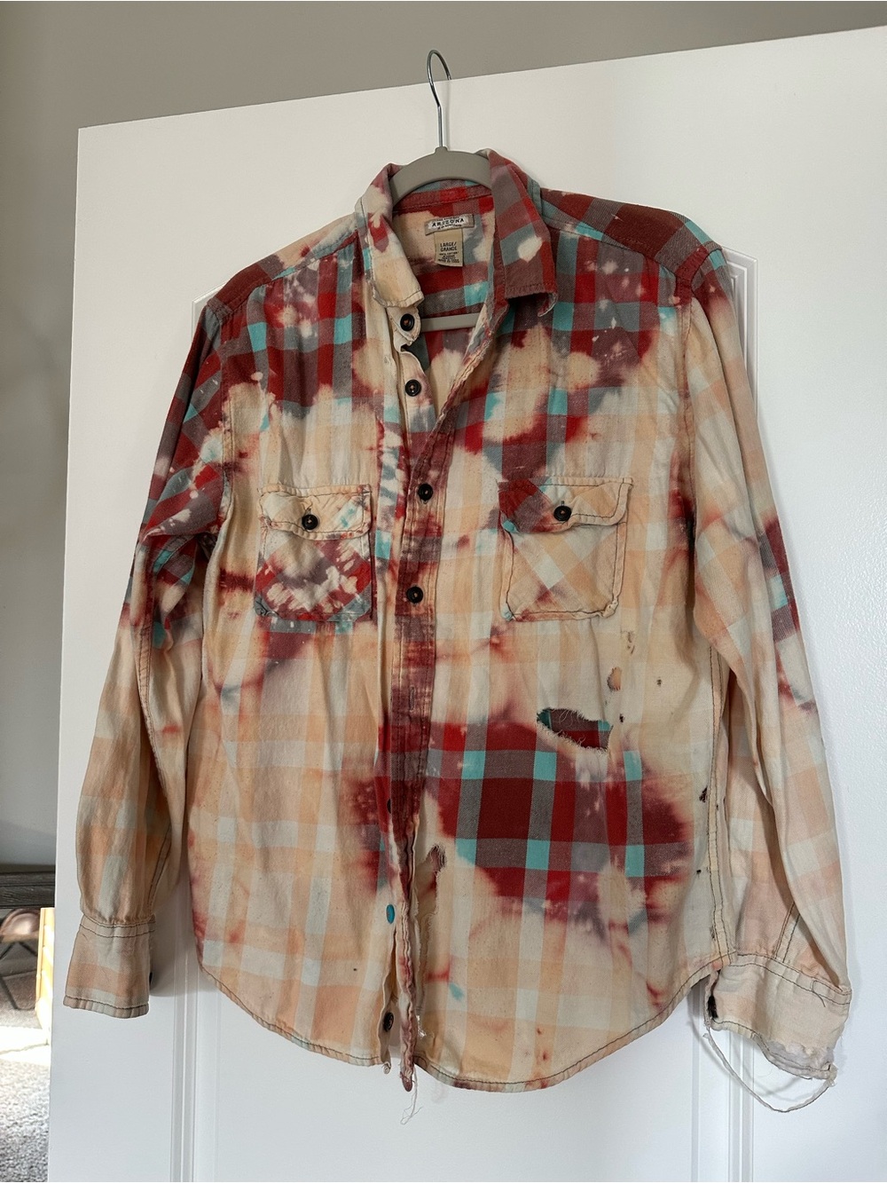 Arizona Jean Co Distressed Plaid Flannel Shirt in Cream, Red & Teal- Large